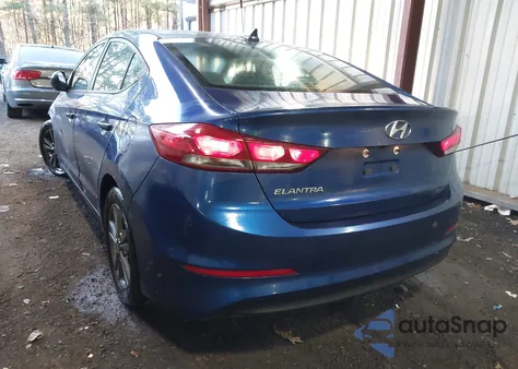 2017 Hyundai Elantra Value Edition z USA, uszkodzony, nr VIN 5NPD84LF6HH165101